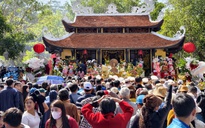 CLIP: Vượt 633 bậc thang lên dâng hương trong ngày Giỗ Tổ Hùng Vương tại Đà Lạt