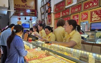 Giá vàng hôm nay 26-4: Khó đoán hơn bao giờ hết!