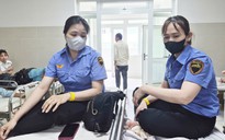 CLIP: Nữ nhân viên gác chắn ở Đà Nẵng: "Chúng tôi bị đánh đến hoảng loạn, choáng váng"