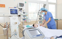 Bé trai thoát nguy kịch sau đuối nước nhờ được ép tim kịp thời