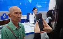 Nhiều người vội vã đi xác thực khi SIM bị khóa