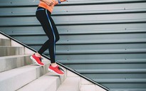 Đi bộ xuống cầu thang mang lại hiệu quả bất ngờ