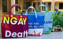"Hồi sinh" những tấm pano bỏ đi