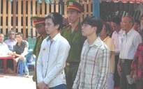 Án tù cho 2 kẻ cướp dưới dạ cầu Sài Gòn bị camera ghi hình