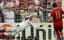 “Bí quyết” bắt penalty của thủ thành Petr Cech