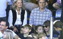 Ông Mitt Romney trở lại với công việc