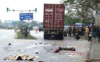 Mua hoa 8-3, 2 nữ sinh viên thiệt mạng dưới bánh container