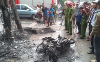 Hà Nội: Cháy cột điện, thiêu rụi xe máy