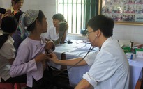 Vụ chôn thuốc sâu: Bệnh viện K thăm khám hàng ngàn người dân