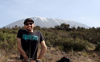 Người không chân chinh phục đỉnh núi 5.895 m