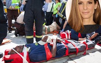 Đoàn phim mới của Sandra Bullock gặp tai nạn nghiêm trọng
