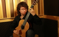 Nghệ sĩ guitar Thái Minh biểu diễn ở Hà Nội