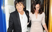 65 tuổi, cựu thành viên Rolling Stones cưới lần 3