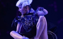 Thái Y Lâm bị chỉ trích vì mặc “mát mẻ” trên sân khấu