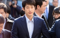 Park Si Hoo trình diện cảnh sát sau vụ bị tố cưỡng dâm