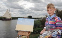 Thần đồng “hội họa” 10 tuổi kiếm tiền như nước