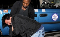 Ca sĩ Kanye West đánh “túi bụi” tay săn ảnh
