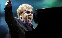 Elton John suýt chết vì viêm ruột thừa