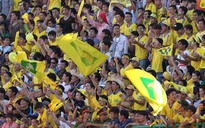 V-League Eximbank 2013: CĐV SLNA nhuộm vàng sân Gò Đậu