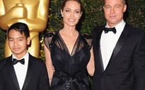 Angelina Jolie đẹp đôi bên Brad Pitt nhận giải thưởng