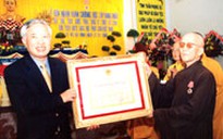 Hòa thượng Thích Trí Tịnh nhận Huân chương Độc lập hạng nhất