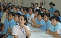 Những “nông dân” trong nhà máy