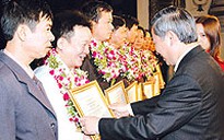 Trao danh hiệu “Doanh nhân Sài Gòn tiêu biểu lần 3-2007”