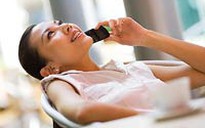 Vợ vẫn liên lạc với tình cũ