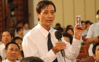 Cán bộ làm sai chỉ bị khiển trách, kiểm điểm!