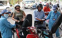 Nếu sòng phẳng, giá xăng chỉ 8.000-9.000 đồng/lít