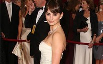 Penelope Cruz "rinh" giải ngôi sao mặc đẹp nhất