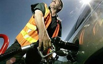 Giá dầu mỏ thế giới tăng mạnh