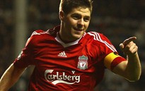 Liverpool “xơi tái” Kền kền trắng
