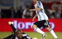 Messi tỏa sáng, Argentina đè bẹp Venezuela