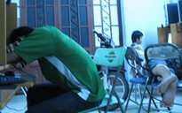“Cuộc chiến” quên ngày đêm ở tiệm net