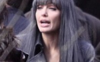 Angelina Jolie ngất xỉu tại phim trường