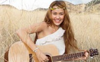 Bạn trai Miley Cyrus nổi cơn ghen