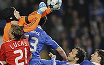 Thủ môn Chelsea chơi tệ nhất trận đấu