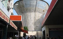 Tiếp tục để... ngó?