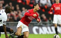 Trọng tài cảnh cáo CR7