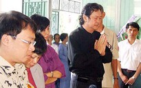 Từng dòng người tiễn đưa nhạc sĩ Bảo Phúc