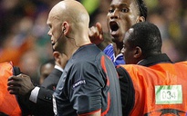Ông chủ Chelsea tha thứ cho Drogba