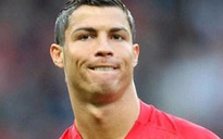 Ronaldo ngồi không “ăn” 26 triệu bảng Anh