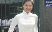 Hoa hậu Thùy Dung tốt nghiệp với 33 điểm