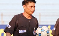 Trọng tài Đỗ Quốc Hoài thừa nhận "phạt thẻ nhầm"