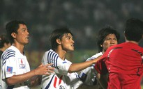 Trọng tài chỉ hơi yếu chuyên môn...