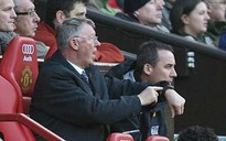 Sir Alex công kích trọng tài Alan Wiley