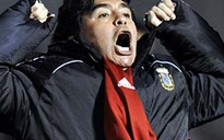 Chửi rủa báo giới, Maradona bị "cấm cửa" 2 tháng