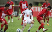 Sự vắng mặt khó hiểu của Lee Nguyễn