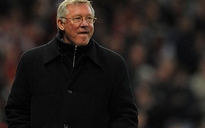 Sir Alex chưa chừa tật đổ thừa trọng tài